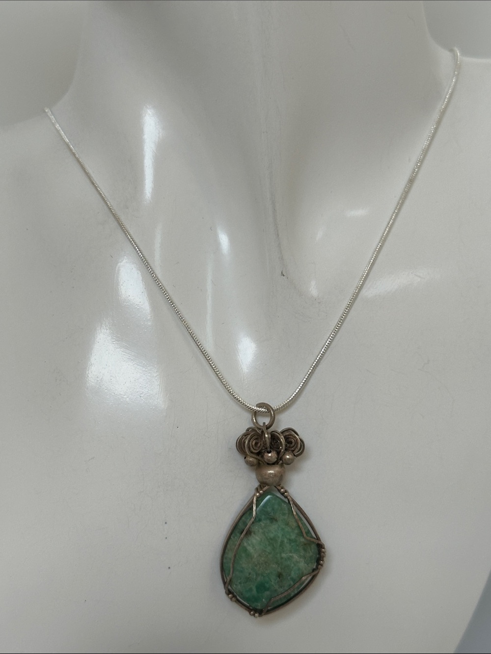 Elegant 925 sterling silver Green Amazonitestone Pendant Necklace -